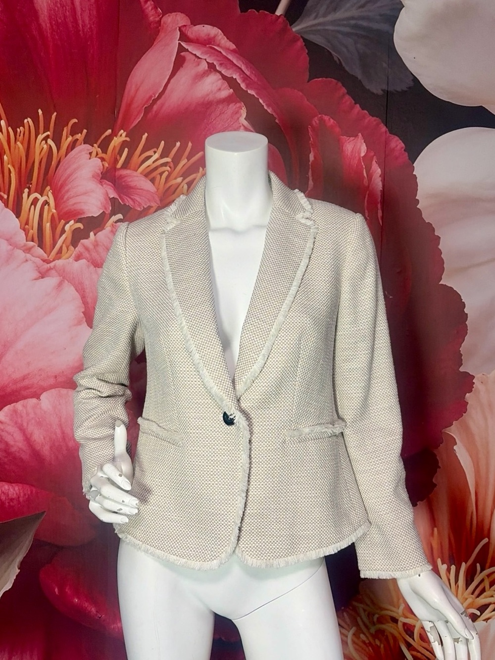 Ann Taylor Beige Bouclé Fringe Blazer Jacket Women’s Size 2 NWT Cotton Blend